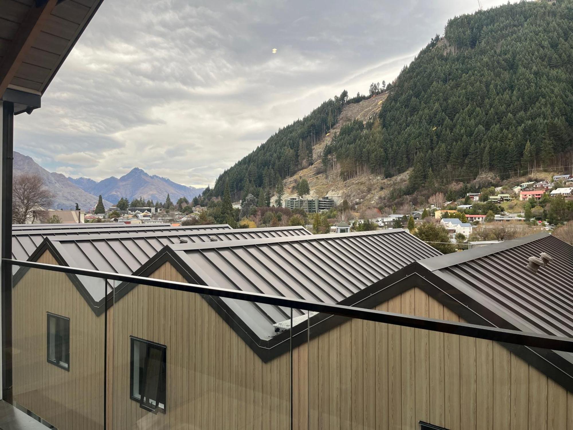 Queenstown Central - Walk To Town - Free Parking - Wifi And Smart Tv - Gym Exterior foto